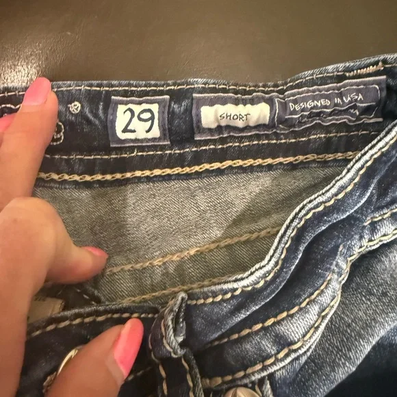 Miss Me Classic Blue Jean Shorts - Picture 5 of 5